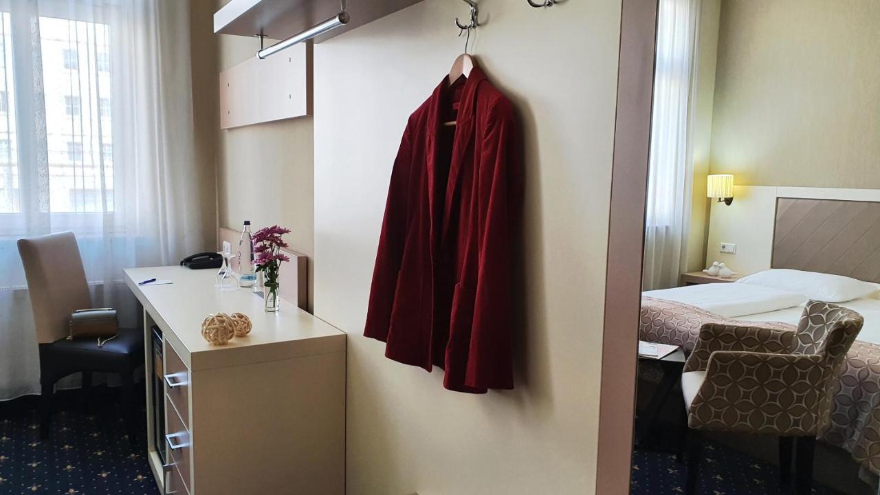 Hotel Atlas Halle Halle  Bagian luar foto