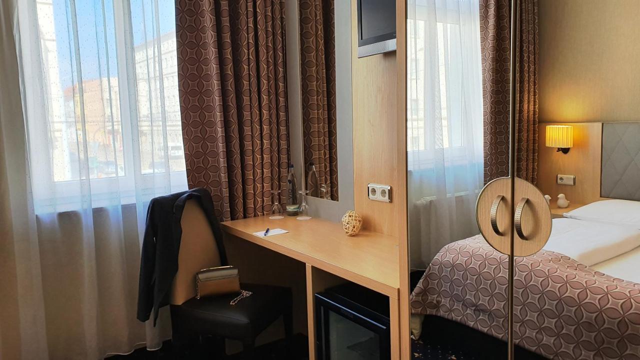 Hotel Atlas Halle Halle  Bagian luar foto