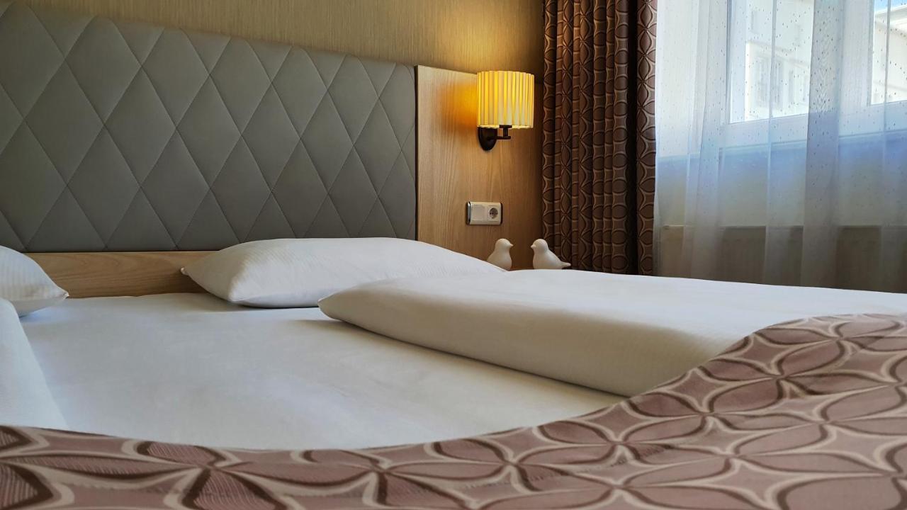 Hotel Atlas Halle Halle  Bagian luar foto