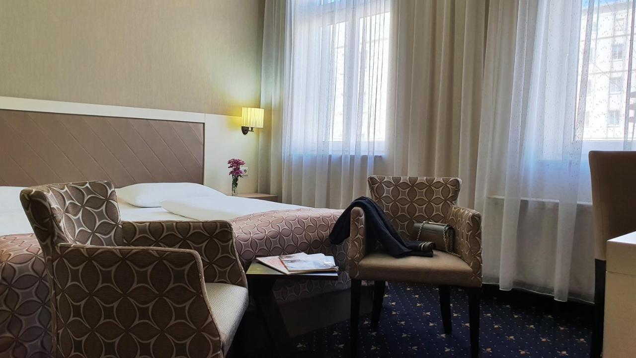 Hotel Atlas Halle Halle  Bagian luar foto