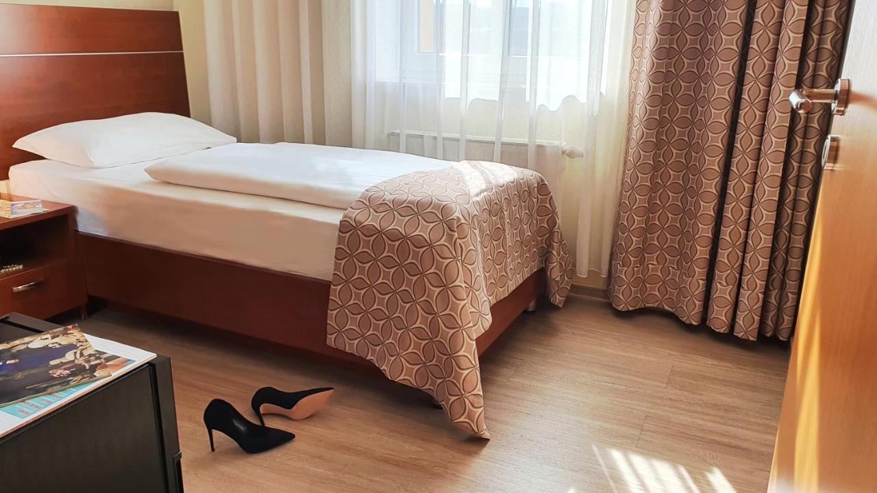 Hotel Atlas Halle Halle  Bagian luar foto