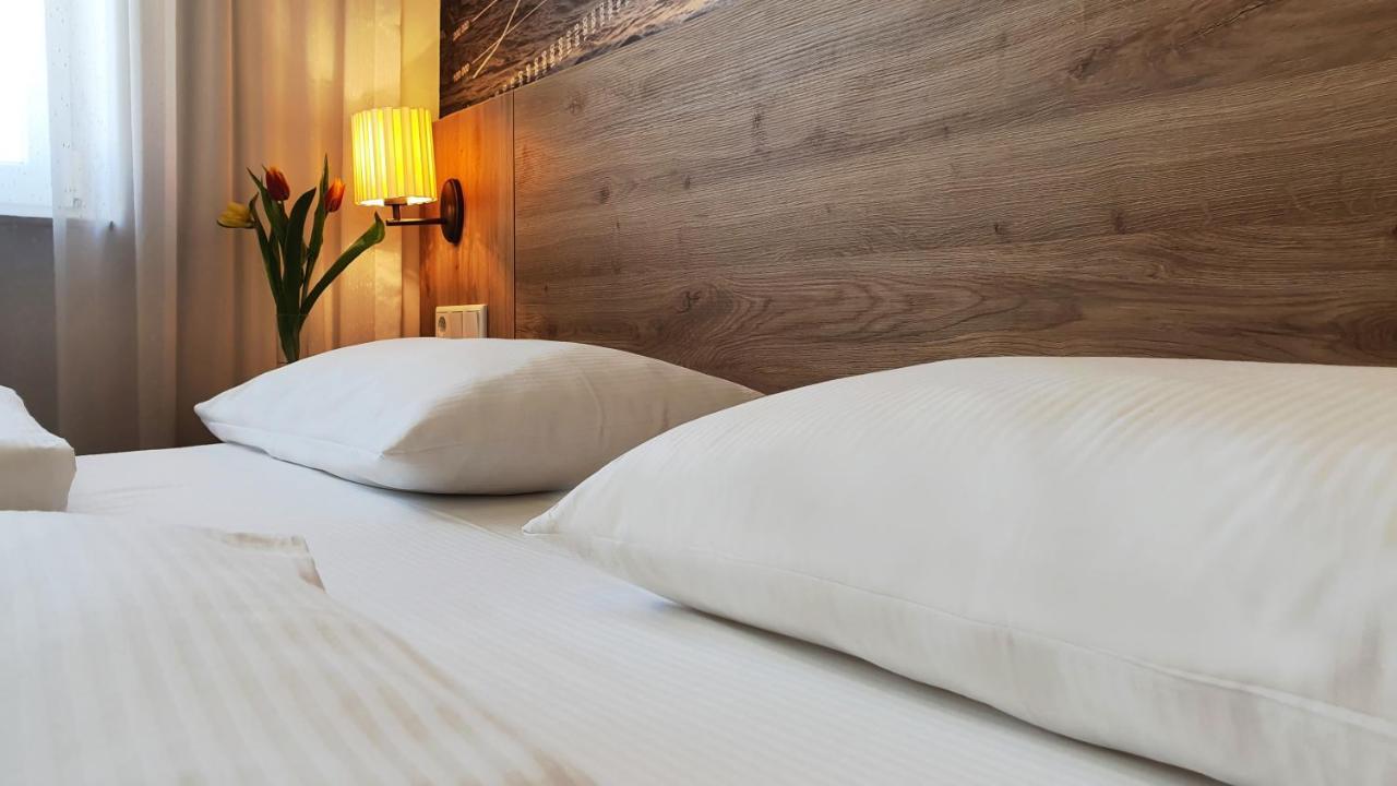 Hotel Atlas Halle Halle  Bagian luar foto