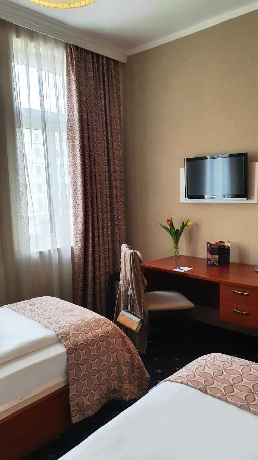 Hotel Atlas Halle Halle  Bagian luar foto