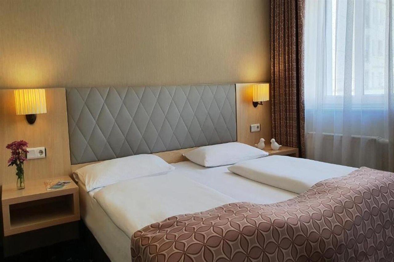 Hotel Atlas Halle Halle  Bagian luar foto