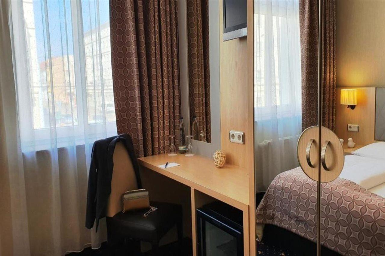 Hotel Atlas Halle Halle  Bagian luar foto