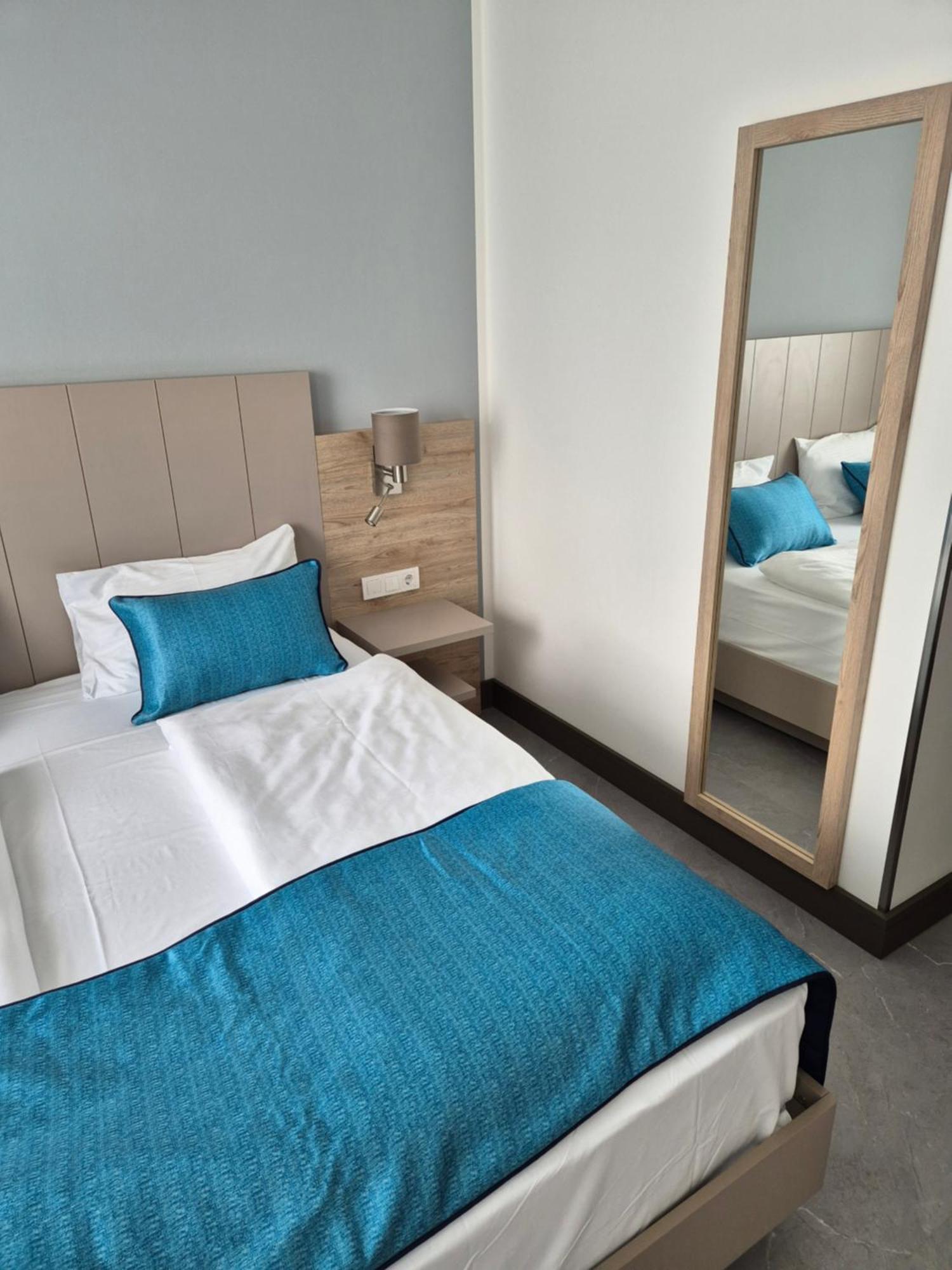 Hotel Atlas Halle Halle  Bagian luar foto