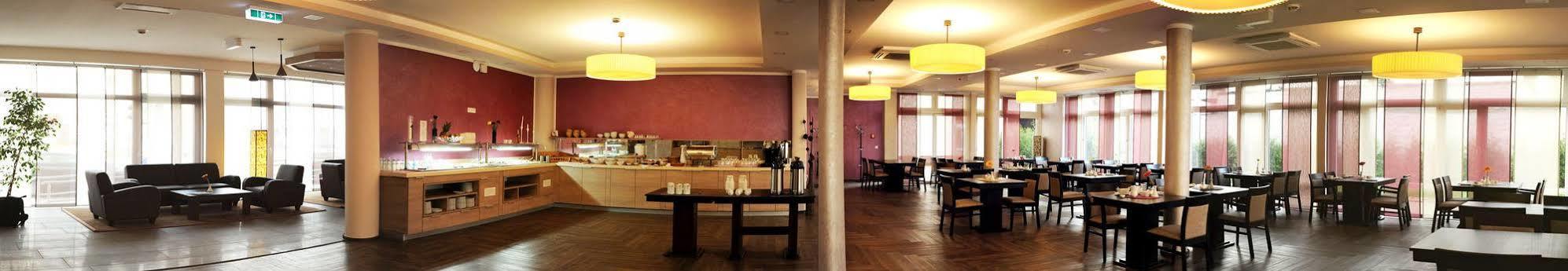 Hotel Atlas Halle Halle  Bagian luar foto