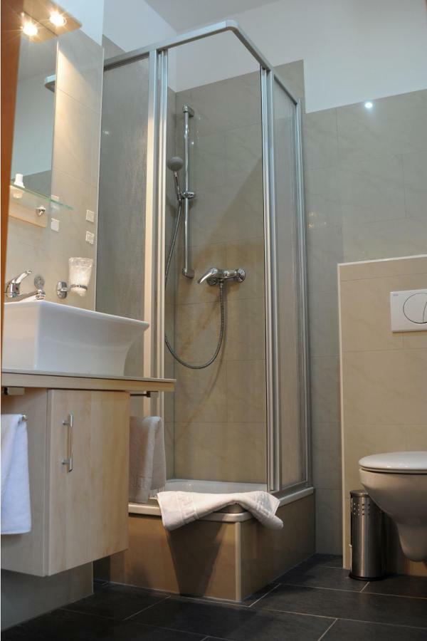 Hotel Atlas Halle Halle  Bagian luar foto